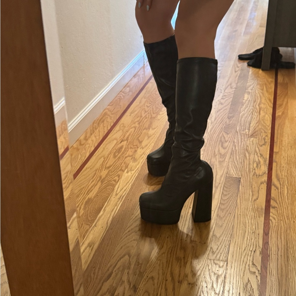 Faux leather NA-KD boots